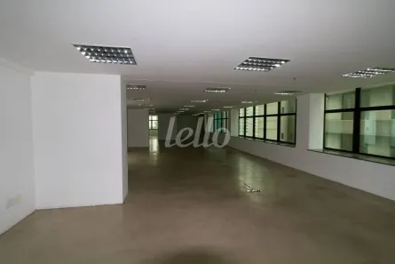 Sala Comercial para alugar, 489m² no Vila Olímpia, São Paulo