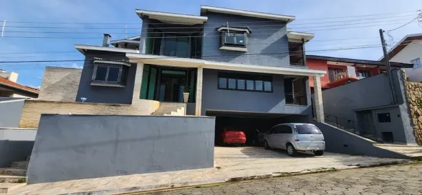 Sobrado com 4 Quartos à venda, 490m² no Vila Zezé, Jacareí