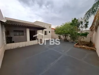 Casa com 3 Quartos à venda, 153m² no Segismundo Pereira, Uberlândia