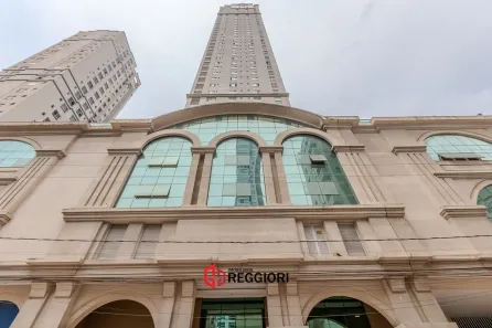 Apartamento com 3 Quartos para alugar, 130m² no Centro, Balneário Camboriú