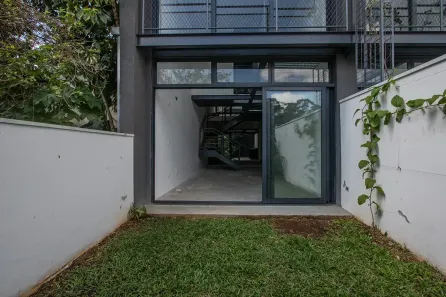Casa de Condomínio com 2 Quartos à venda, 240m² no Vila Ipojuca, São Paulo