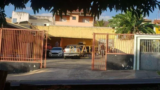 Lote/Terreno à venda, 326m² no Jardim dos Oliveiras, Campinas