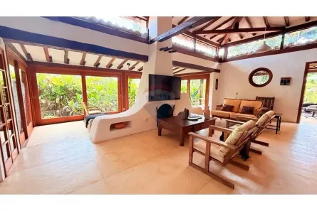 Casa com 3 Quartos para alugar, 200m² no Siriúba, Ilhabela