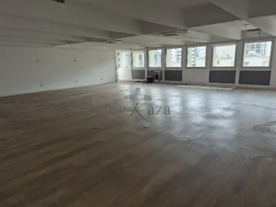 Prédio Comercial para alugar, 527m² no Cerqueira César, São Paulo