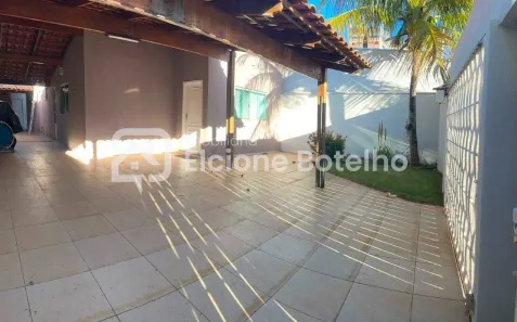 Casa com 3 Quartos para alugar, 180m² no Granada, Uberlândia