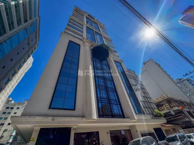 Apartamento com 4 Quartos à venda, 200m² no Meia Praia, Itapema