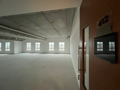 Sala Comercial para alugar, 148m² no Bom Retiro, Joinville