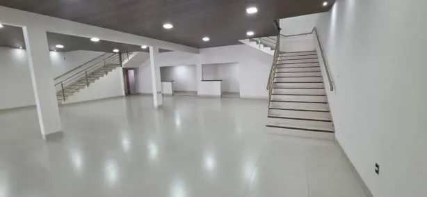 Galpão/Depósito/Armazém à venda, 750m² no Jardim Guanabara, Goiânia
