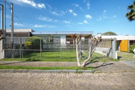Casa com 3 Quartos à venda, 360m² no Três Figueiras, Porto Alegre