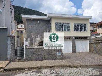 Casa com 3 Quartos para venda ou aluguel, 282m² no São Domingos, Poços de Caldas