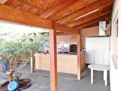 Casa com 3 Quartos à venda, 145m² no Carajás, Uberlândia
