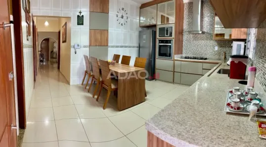 Casa com 4 Quartos à venda, 360m² no Jardim Colorado, Goiânia