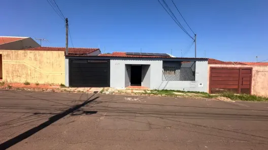 Casa com 4 Quartos para alugar, 145m² no Recanto dos Pássaros, Campo Grande