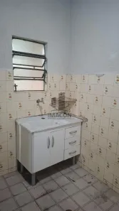 Casa com 2 Quartos para alugar, 180m² no Industrial Santa Rita, Contagem