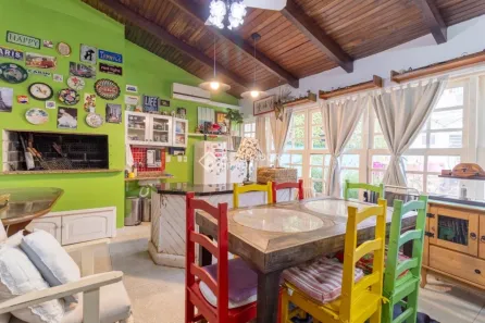 Casa com 3 Quartos à venda, 295m² no Jardim Isabel, Porto Alegre
