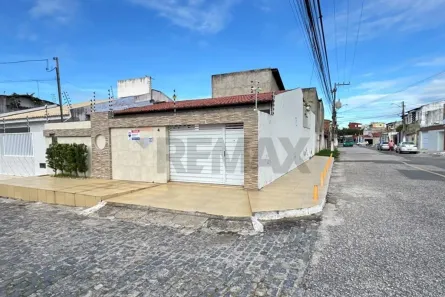 Casa com 4 Quartos à venda, 180m² no Farolândia, Aracaju