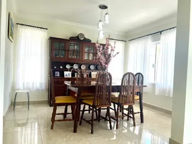 Casa com 4 Quartos à venda, 218m² no Jardim Nova Europa, Campinas