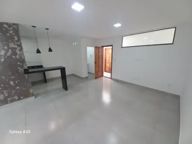 Apartamento com 2 Quartos para alugar, 65m² no Jardim Excelsior, Cabo Frio