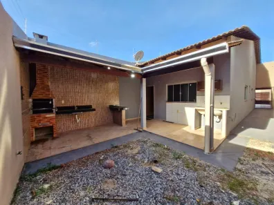 Casa com 3 Quartos para alugar, 115m² no Setor Três Marias, Goiânia