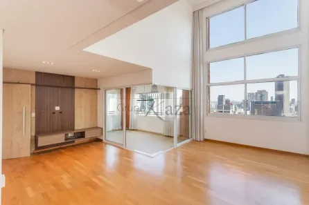 Apartamento com 3 Quartos à venda, 157m² no Cerqueira César, São Paulo