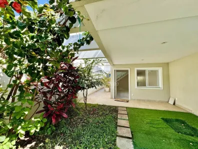 Casa de Condomínio com 4 Quartos à venda, 168m² no Itaipu, Niterói