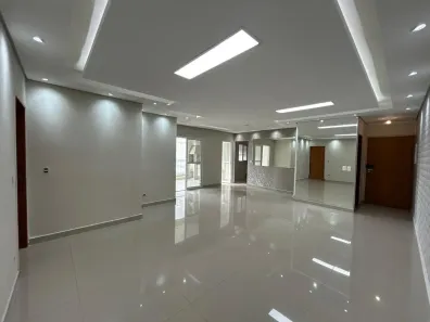 Apartamento com 3 Quartos para alugar, 140m² no Vila Aparecida, Taubaté