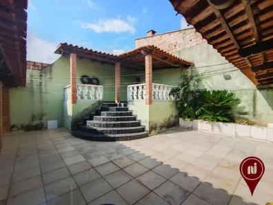 Casa com 2 Quartos para alugar, 200m² no São Pedro, Sarzedo