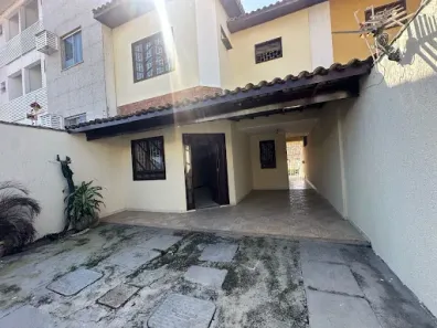 Casa com 3 Quartos à venda, 129m² no Riviera Fluminense, Macaé
