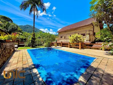 Casa de Condomínio com 5 Quartos à venda, 322m² no Carlos Guinle, Teresópolis