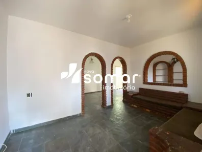 Casa com 4 Quartos para alugar, 150m² no Esplanada, Divinópolis