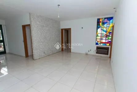 Casa com 3 Quartos para alugar, 227m² no São João, Porto Alegre