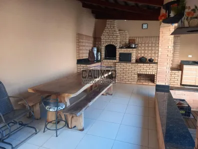 Casa com 4 Quartos à venda, 220m² no Cidade Jardim, Uberlândia
