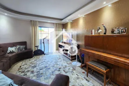 Casa com 3 Quartos à venda, 256m² no Alves Dias, São Bernardo do Campo