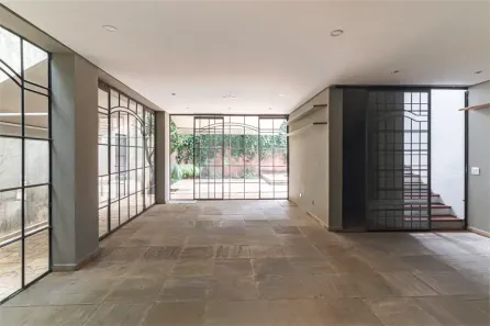 Sobrado com 4 Quartos à venda, 400m² no Vila Madalena, São Paulo