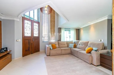 Casa de Condomínio com 3 Quartos à venda, 245m² no Xaxim, Curitiba