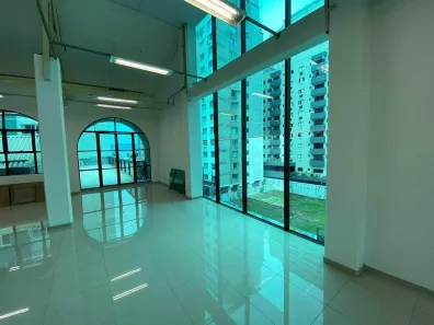 Sala Comercial para alugar, 146m² no Itararé, São Vicente