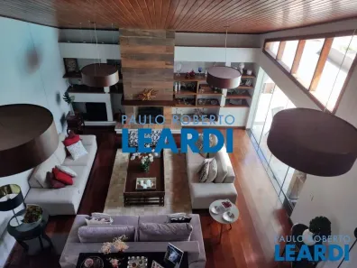Sobrado com 4 Quartos à venda, 570m² no Boaçava, São Paulo