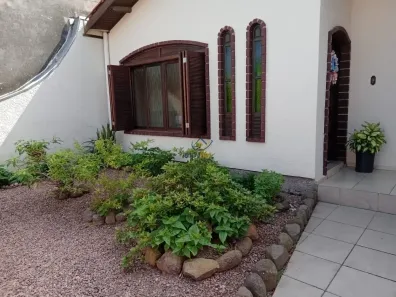 Casa com 3 Quartos à venda, 179m² no Vila Márcia, Cachoeirinha