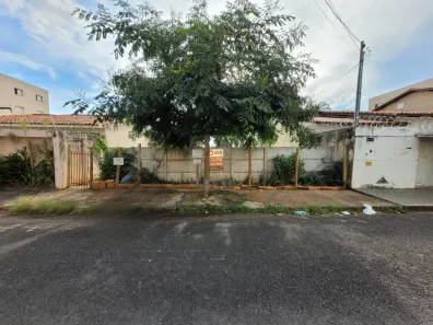 Lote/Terreno para alugar, 360m² no Santa Mônica, Uberlândia