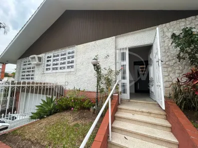 Imóvel Comercial com 4 Quartos para alugar, 208m² no Jardim Lindóia, Porto Alegre