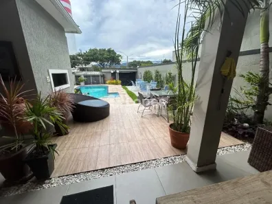 Casa de Condomínio com 4 Quartos à venda, 259m² no Recreio dos Bandeirantes, Rio de Janeiro