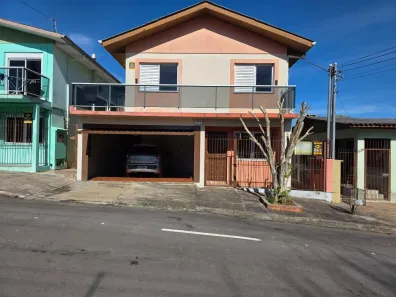Casa com 4 Quartos à venda, 176m² no Santa Lúcia, Caxias do Sul