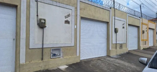Casa com 2 Quartos para alugar, 107m² no Jarí, Maracanaú