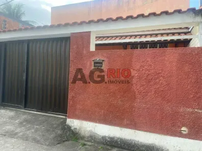 Casa com 1 Quarto à venda, 55m² no Marechal Hermes, Rio de Janeiro