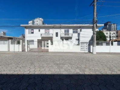 Apartamento com 3 Quartos para alugar, 92m² no Kobrasol, São José