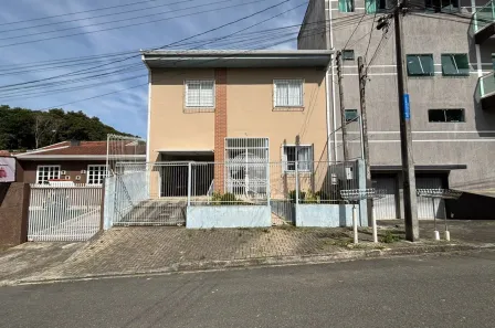 Sobrado com 4 Quartos à venda, 150m² no Lamenha Grande, Almirante Tamandaré