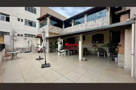 Casa com 4 Quartos à venda, 446m² no Padre Eustáquio, Belo Horizonte
