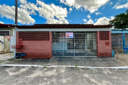 Casa com 3 Quartos à venda, 299m² no Barreiro, Alagoinhas
