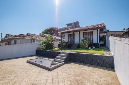 Casa com 4 Quartos à venda, 260m² no Capoeiras, Florianópolis