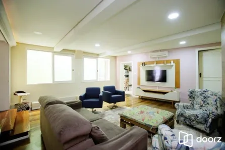 Casa com 4 Quartos à venda, 234m² no Azenha, Porto Alegre